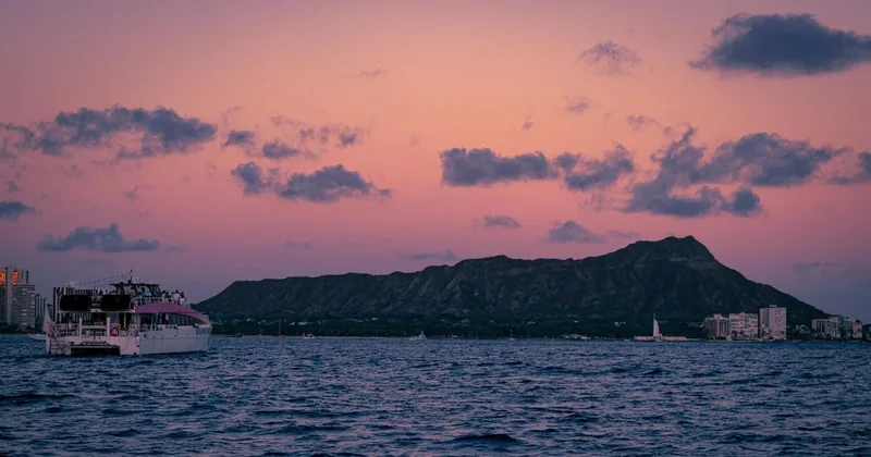 Oahu: Waikiki BYOB Sunset Cruise